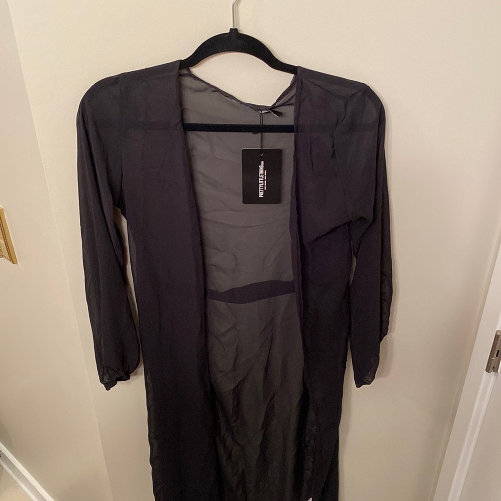 PRETTY LITTLE THING - Alice Black Maxi Belted Beach Kimono